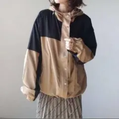 マウンテンパーカー ベージュ