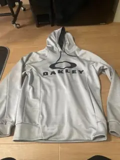 OAKLEY パーカー