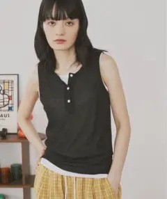 MERLOT フェイクレイヤードヘンリーネックバイカラータンクトップのサムネイル