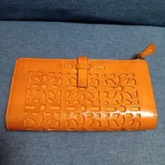 【廃盤品】genten　ゲンテン　長財布　カットワーク　L字ファスナーのサムネイル