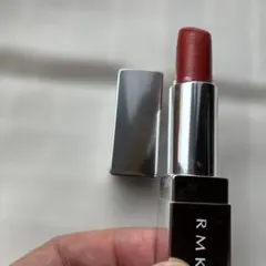 ディープレッド　RMK イレジスティブル ブライトリップス 08のサムネイル