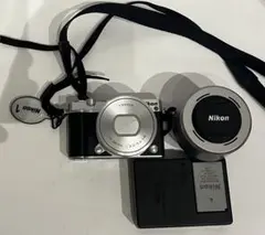 Nikon 1 J5 シルバー 10-30mm PDレンズセット 単焦点レンズ付 - メルカリ