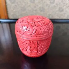 中国伝統工芸 棗 堆朱 牡丹柄 朱色 漆器 茶器 茶道具 - メルカリ