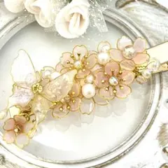 桜と蝶のヘアクリップ(ゴールド)