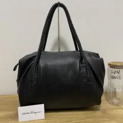 《極美品》Ferragamo（フェラガモ）レザー ハンドバッグ ブラック 黒