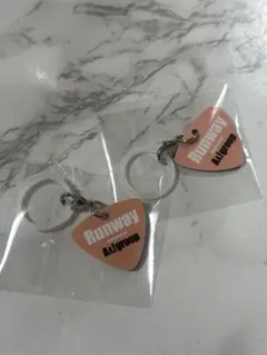 Aぇ! group runway 初回限定盤B ピック型アンブレラチャーム 2点