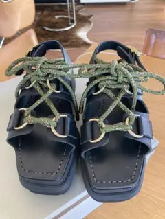 sacaiの厚底サンダルのサムネイル