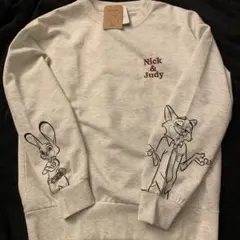 【新品】ディズニー　ズートピア　トレーナー　スウェット　トップス　袖元プリント