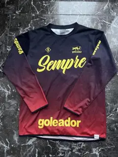 goleador ゴレアドール　長袖プラクティスシャツ ブラック レッド S美品のサムネイル