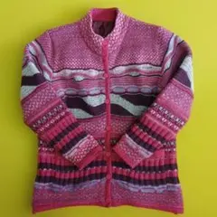 ストライプ模様のピンク系長袖カーディガン裏地・ポケット付き