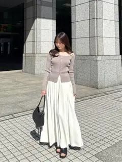 ココディール　逆開ジップオフショルニット