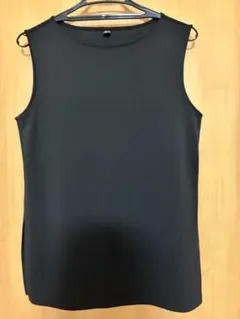 ユニクロ　クレープジャージーノースリーブT ブラック Mサイズ