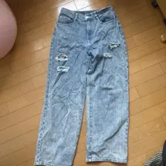 しまむら　ダメージジーンズ　Lサイズのサムネイル