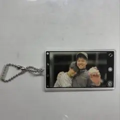 阪神タイガース　シークレット　スマホ型　アクリルチャーム　才木浩人　湯浅京己