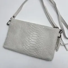 美品✨ボルサインペレ パイソン 型押し レザー ショルダーバッグ 白 イタリア製のサムネイル