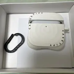 CASETiFY AirPods ケース ホワイトのサムネイル