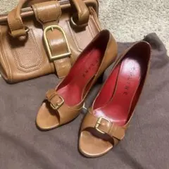 最終値下CELINE セリーヌ オープントゥパンプス バックルサンダル37ハーフのサムネイル