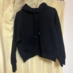 GU ブラックパーカー