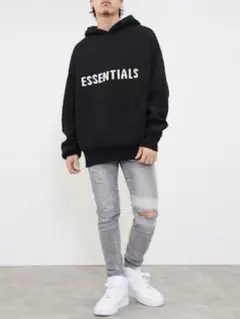 エッセンシャルズ パーカー