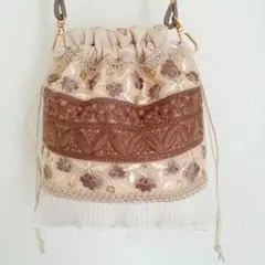 インド刺繍　ショルダーバッグ　インドリボン　バッグ　巾着　花柄　フリル