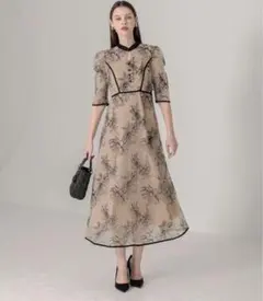 LEJA 配色パイピングプチハイネック花柄刺繍ラメレースロング丈ドレス