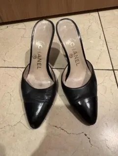CHANEL ミュール パンプス ブラック　定番のサムネイル