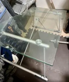 ガラス製ローテーブル　【直接取引】出品今月まで