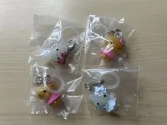 ハローキティ めじるしアクセサリー 4個セット　ガチャ チャーミー　天使　日焼け
