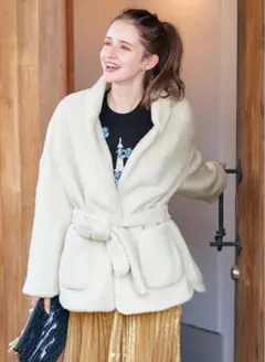 2025年最新】CHESTY コート ホワイトの人気アイテム - メルカリ