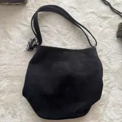 黒 ショルダーバッグ 外ポケット付き