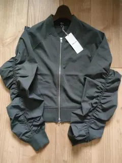 新品　コムサイズム　袖ギャザーブルゾン　9号　定価6900円