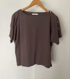 OPAQUE.CLIP Tシャツ　肩ボタン　スタッズ マリン　ブラウン　こげ茶のサムネイル