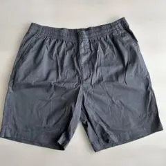 グレー ショートパンツ