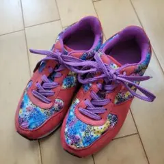 チチカカ スニーカー Mサイズ