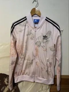 Item thumbnail for item c8e830d2-71d2-43f4-9c4c-b125e7d48d9d