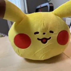 ポケモンYoruttoゆるっとカナヘイ　寝そべりピカチュウ　ビックぬいぐるみ ポケモンYoruttoゆるっとカナヘイ 寝そべりピカチュウ ビック