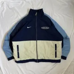 90s NIKE ノースカロライナ　ナイロンジャケット　中綿ジャケット　ナイキ