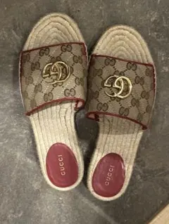 GUCCI GGキャンバス柄サンダル