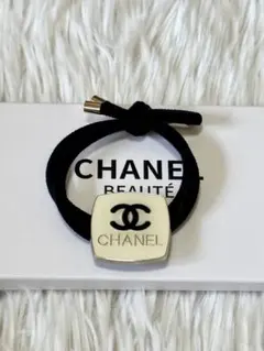 新品未使用ノベルティCHANEL シャネルロゴ プリントシュシュ３点セット送料込 2026年最新】chanel シュシュ ノベルティの人気アイテム - メルカリ