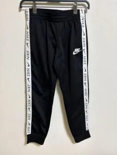NIKEジュニアパンツのサムネイル