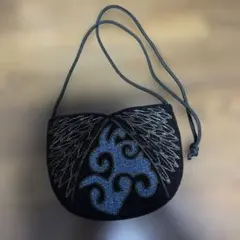 ハンドメイド　ビーズ刺繍ポシェット 約25cm幅