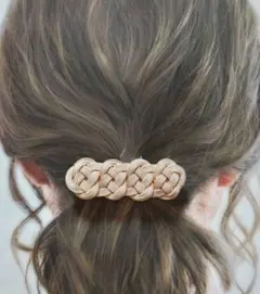 水引連続淡路結びバレッタ(灰桜ピンク金)