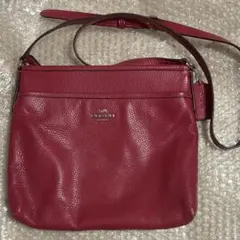 美品】マックスアンドコー ショルダーバッグ ロゴ金具 赤 斜め掛け 