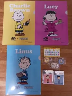 くら寿司 PEANUTS　 クリアファイル 缶バッチ　ステッカーのサムネイル