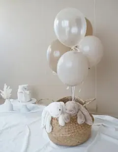 グレージュ　くすみカラー　誕生日　飾り　風船　ハーフバースデー　ナチュラル　装飾