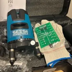 グリーンレーザー墨出し器 5ライン 三脚付 360°回転 LCD残量表示 充電 
