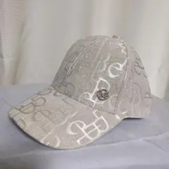 ベージュ ロゴ入りキャップ　値下げ