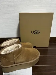 【UGG】クラシック ウルトラ ミニ プラットフォーム ブーツ24cm