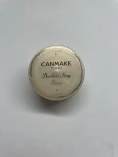 CANMAKE ポアレスエアリーベース 02