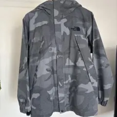 THE NORTH FACE マウンテンパーカー 迷彩 グレーのサムネイル